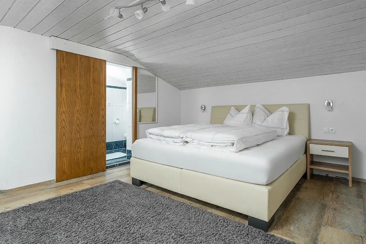 Pension Berggeist سولدن 2*,